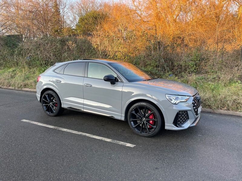 Audi RS Q3 (Limo Hire) 6